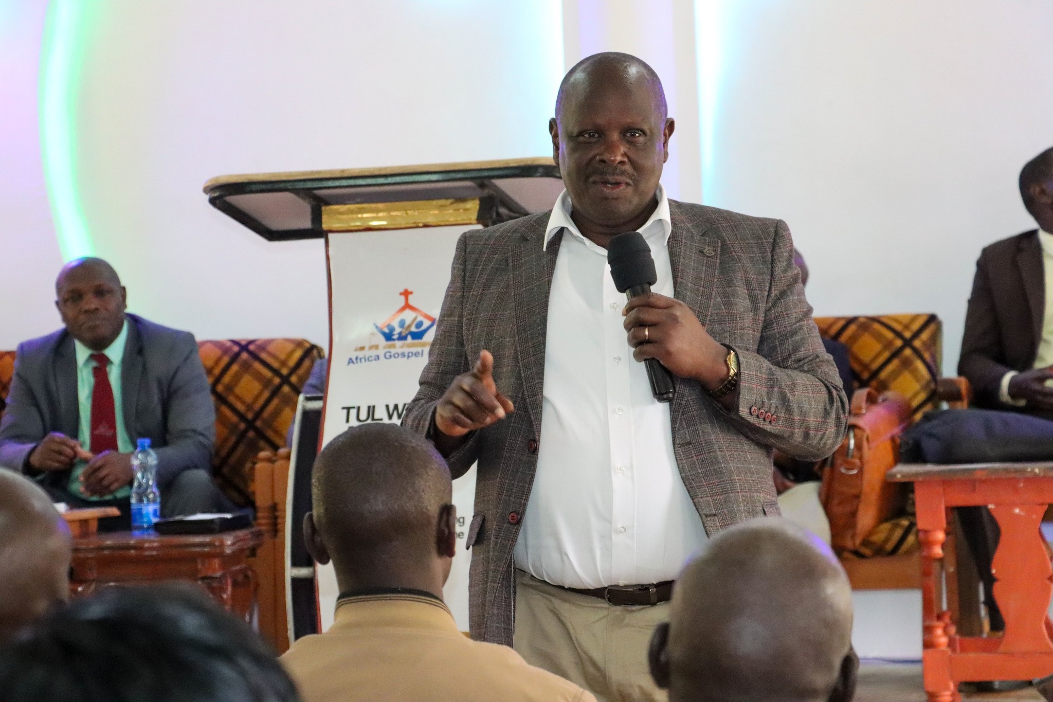 Bomet first Governor Isaac Ruto and the current Vice-Chair Judicial Service Commission during a past event. PHOTO/Isaac Rutto/FB